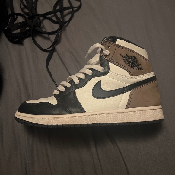 Jordan 1 High Mocha - Picture 1 of 7